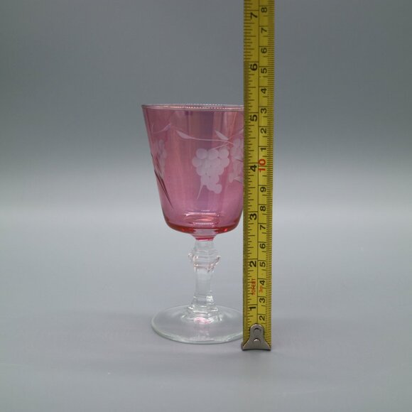 Crystal Amethyst Cranberry 5" Wine Glasses Grapes Vine Pattern | Aperitif - Picture 3 of 6